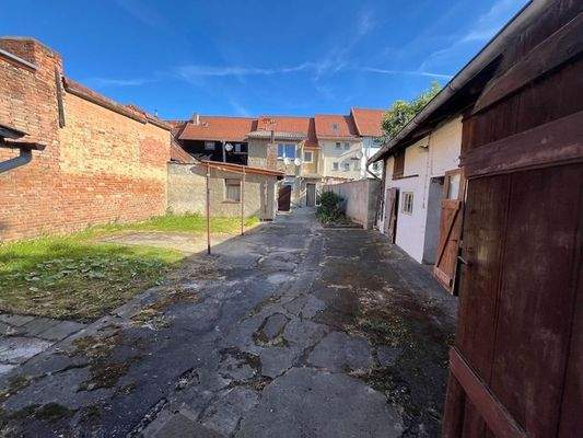 004020156800_302_353_08082025231633225