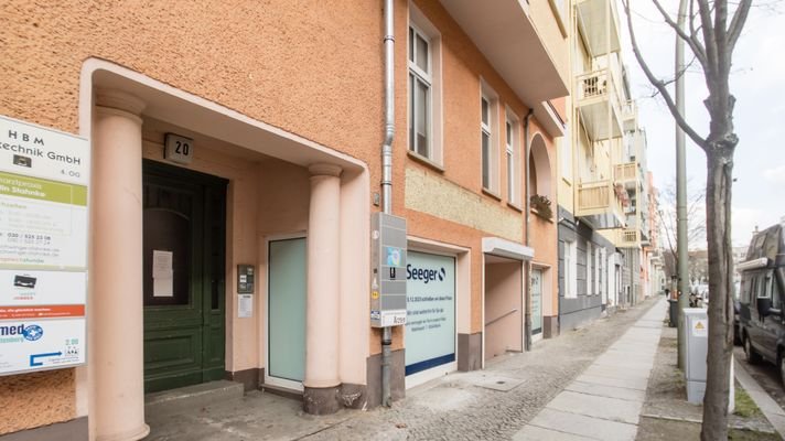 Schaufenster und Haupteingang-6.jpg