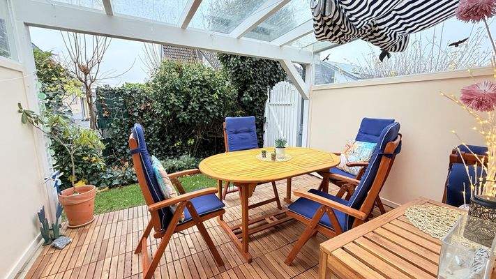 überdachte Terrasse