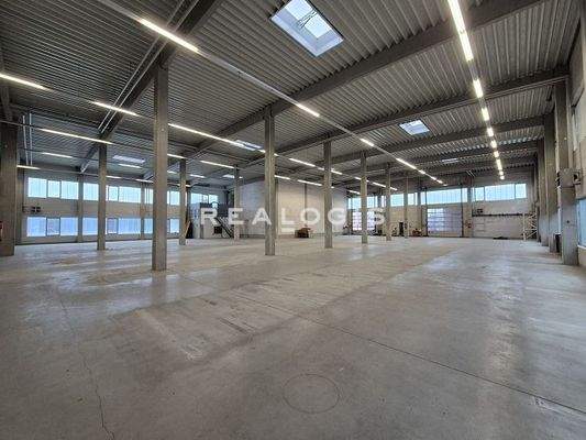 Innenansicht Halle Hochregallager