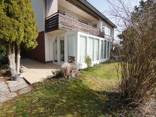 Wintergartenartiger Anbau Einliegerwohnung HG