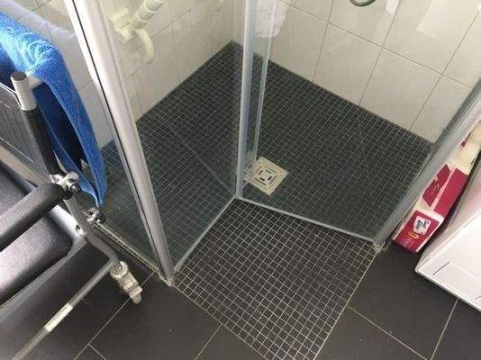 Dusche im Bad