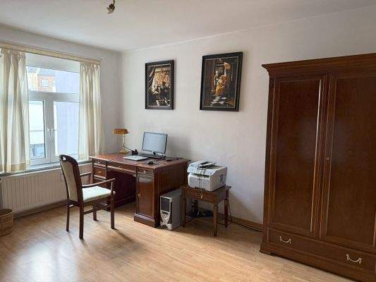 Arbeitszimmer 2.OG.jpg