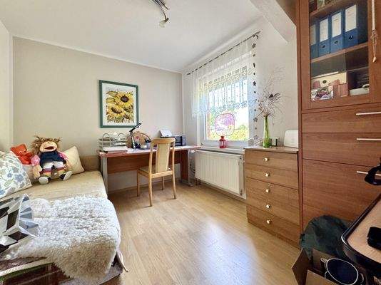 Arbeits-/Gäste-/Kinderzimmer