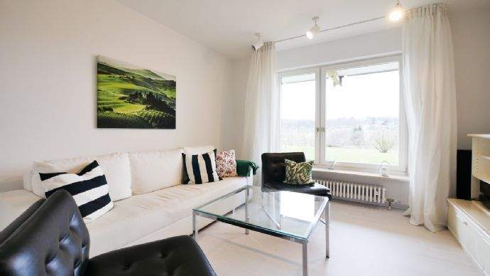 141 Wohnzimmer Schlafcouch (1 von 1)