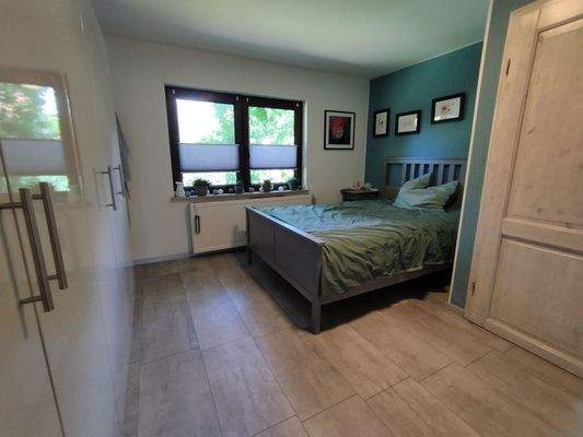 Schlafzimmer EG 1.jpg