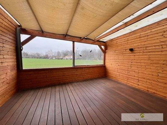 Ihre Loggia - mit Blick über´s Feld in die Natur