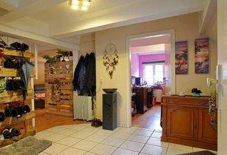 Eingang und Büro 1.OG li #1