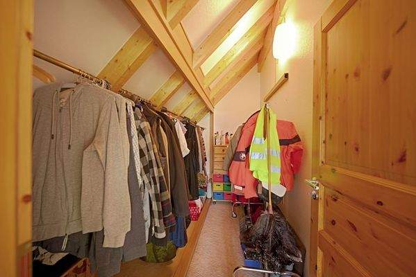 Wohnhaus OG Ankleidezimmer