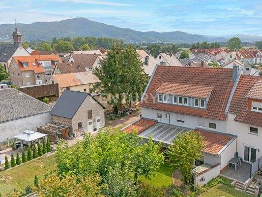 Drohnenansicht von hinten