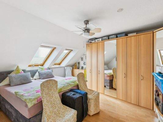 großes Schlafzimmer