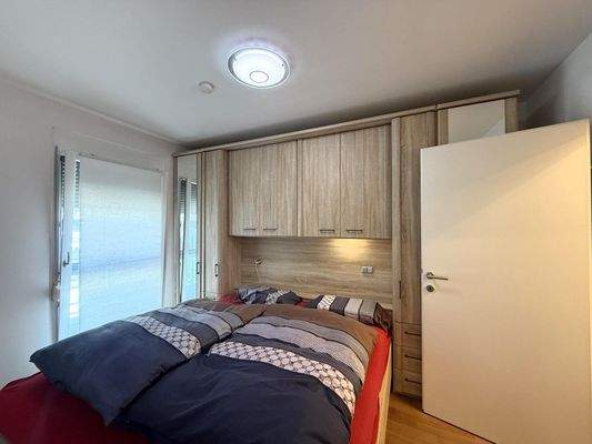 Schlafzimmer 3 von 3 mit angeschl. Home-Office