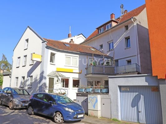 Gesamtansicht Gebäudeensemble inkl. Garage
