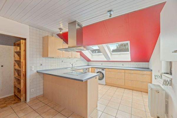 Küche + Speisekammer