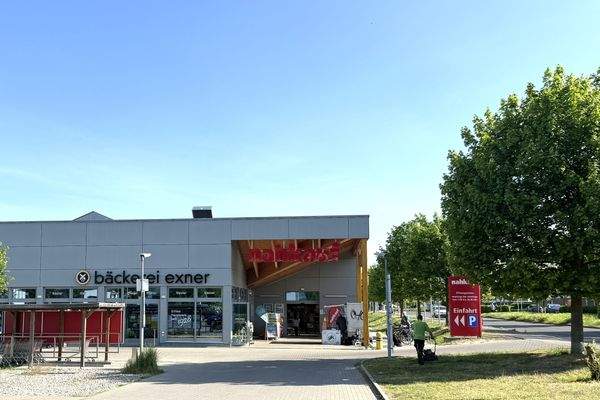 Supermarkt_Apotheke_Bäcker