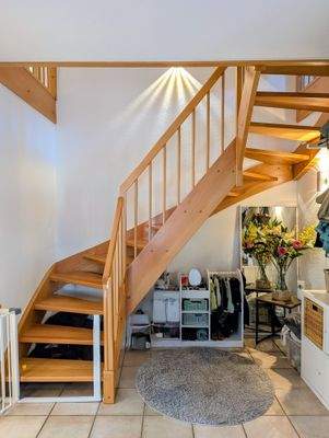 Holztreppe ins OG