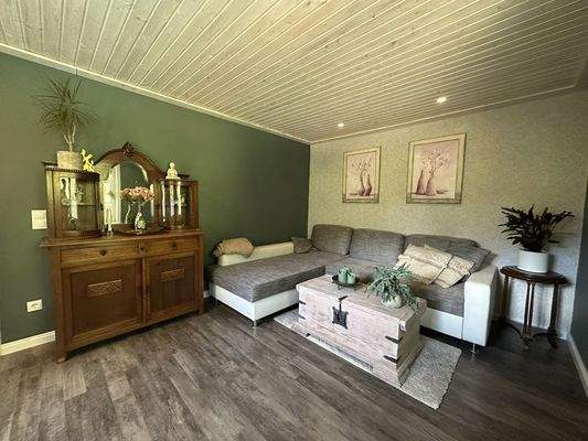 Wohn/-Schalfzimmer im EG