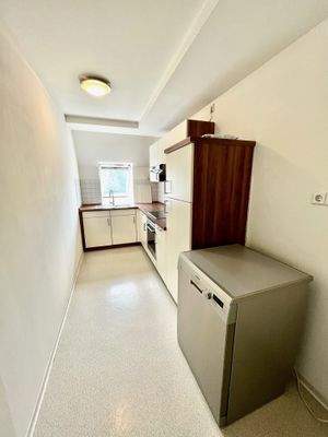 Küche mit Einbauküche