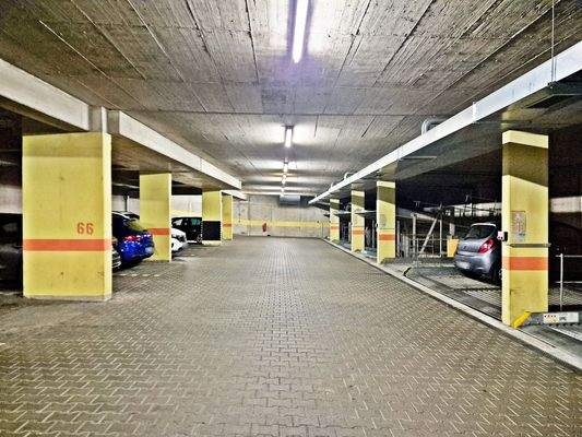 Geräumige Tiefgarage