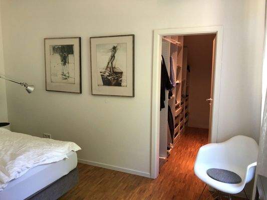Schlafzimmer 1 mit Ankleide 