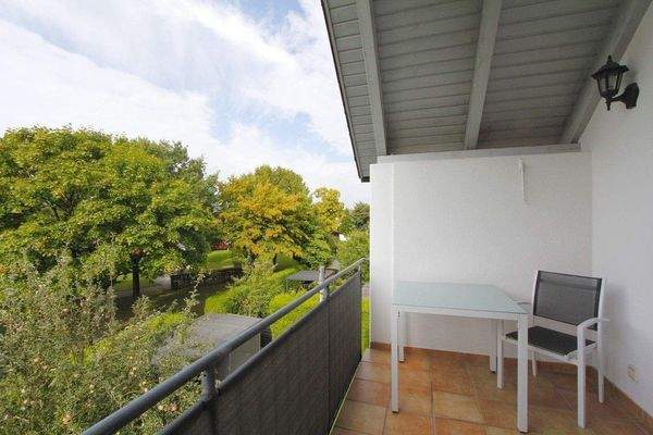 ...überdachten Südbalkon