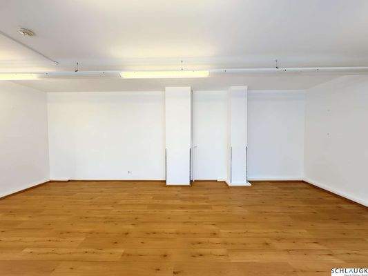 Ladenfläche aus Sicht der Fenster