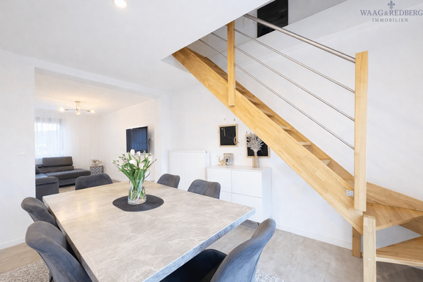 Treppenaufgang in das 1. OG