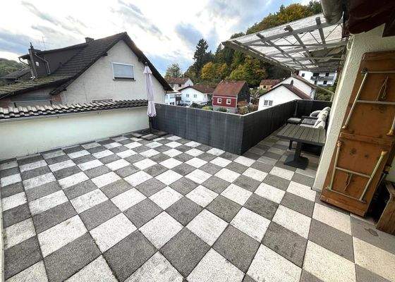 Terrasse mit Zugang zum Gartenbereich