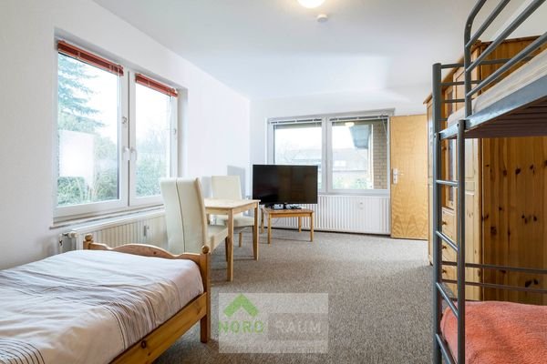 Zimmer 9 EG links