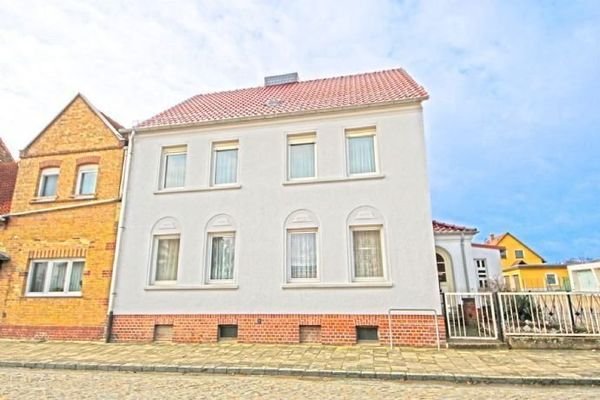 Hausansicht / Straßenseite