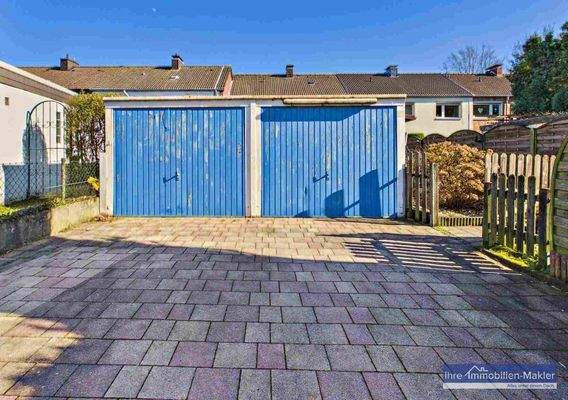 Doppelgarage - Stellplätze