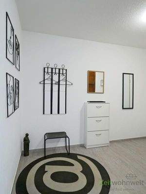 großer Wohnungsflur