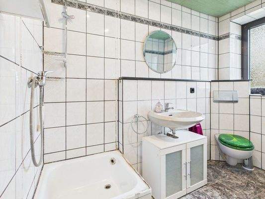 Badezimmer Vorderhaus