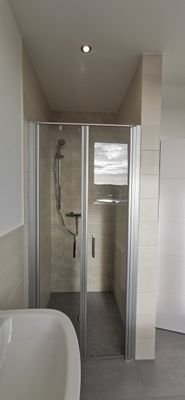 Badezimmer - Dusche.jpg