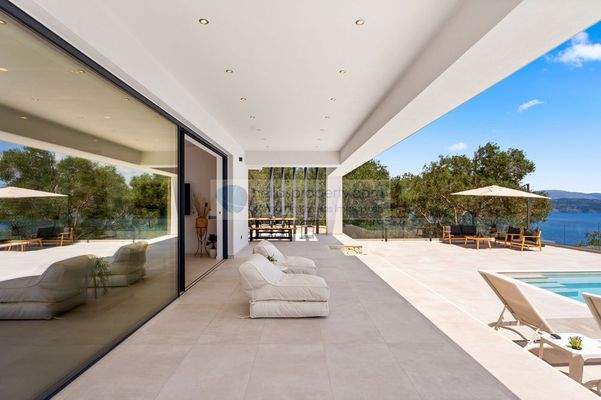 C2972 Villa Nissaki (6)