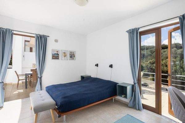 Kreta, Ag. Paraskevi: Tolle Wohnung in schöner Anlage mit Meerblick zu verkaufen