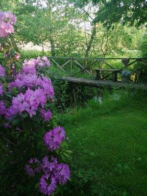 Brücke über die Eider im Garten