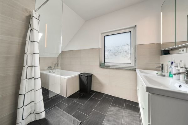 Badezimmer DG