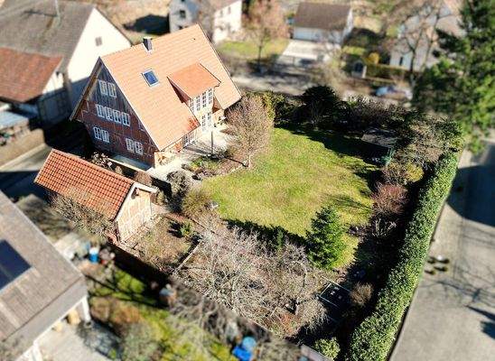 Vogelperspektive der gesamten Immobilie