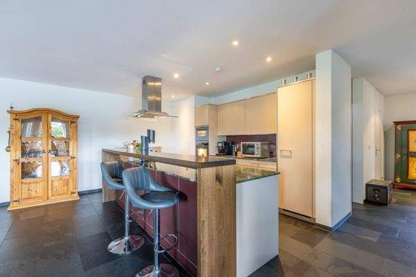 Küchenzeile mit Insel