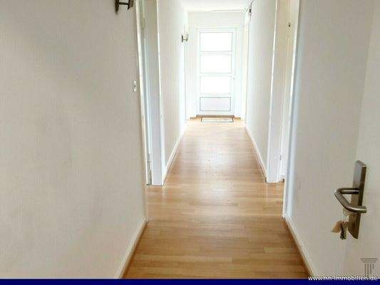 heller und freundlicher Flurbereich