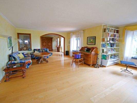 Blick in den Wohnbereich hinein