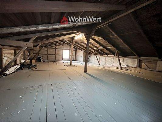 Dachboden über der Garage 