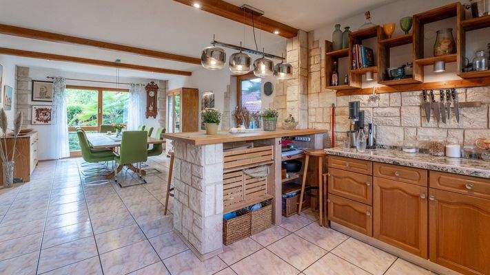 Küche und Esszimmer EG