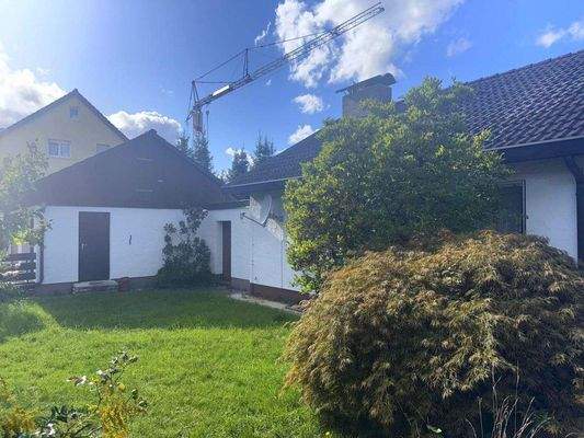 Bungalow und Garagen