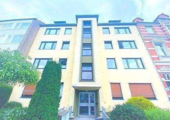 Vorderansicht 9-Parteien MFH