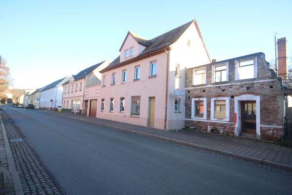 Fassadenansicht Straße Rechts