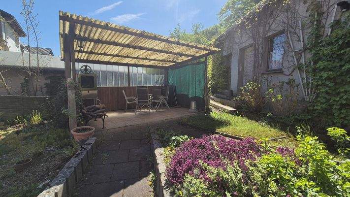 überdachte Terrasse