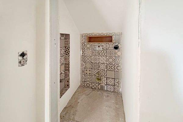 Gäste WC/Ehemaliger Zugang unten