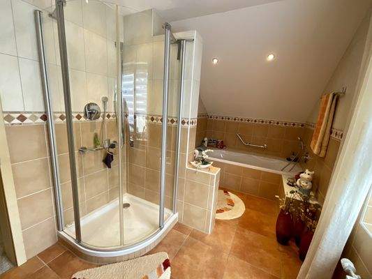 Badezimmer DG